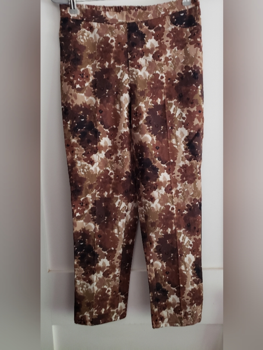 Isaac Mizrahi Pants, Size 8, Not Used